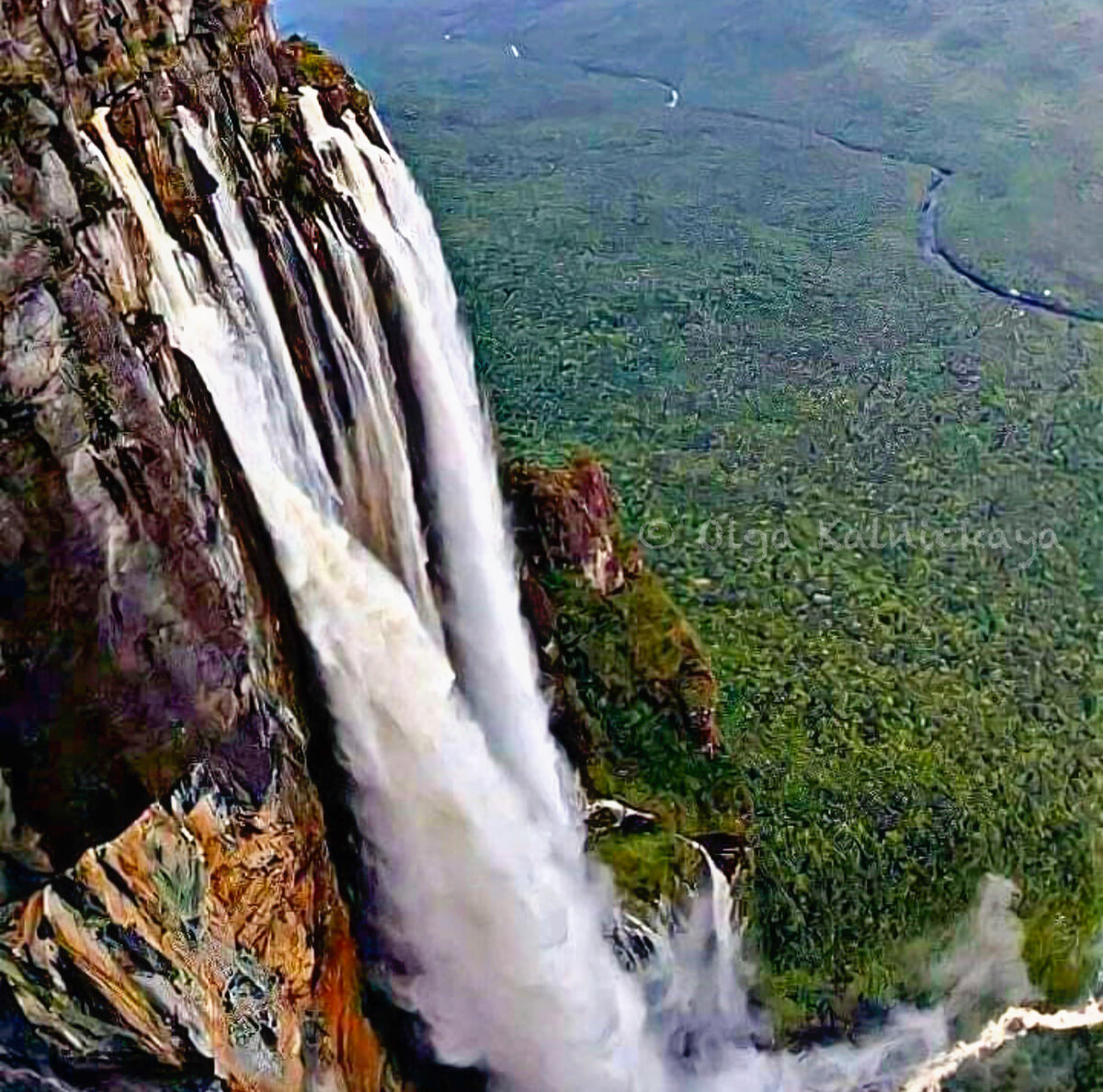 Водопад Анхель- центр притяжения туристов со всего земного шара. Венесуэла 🇻🇪. Фото автора.