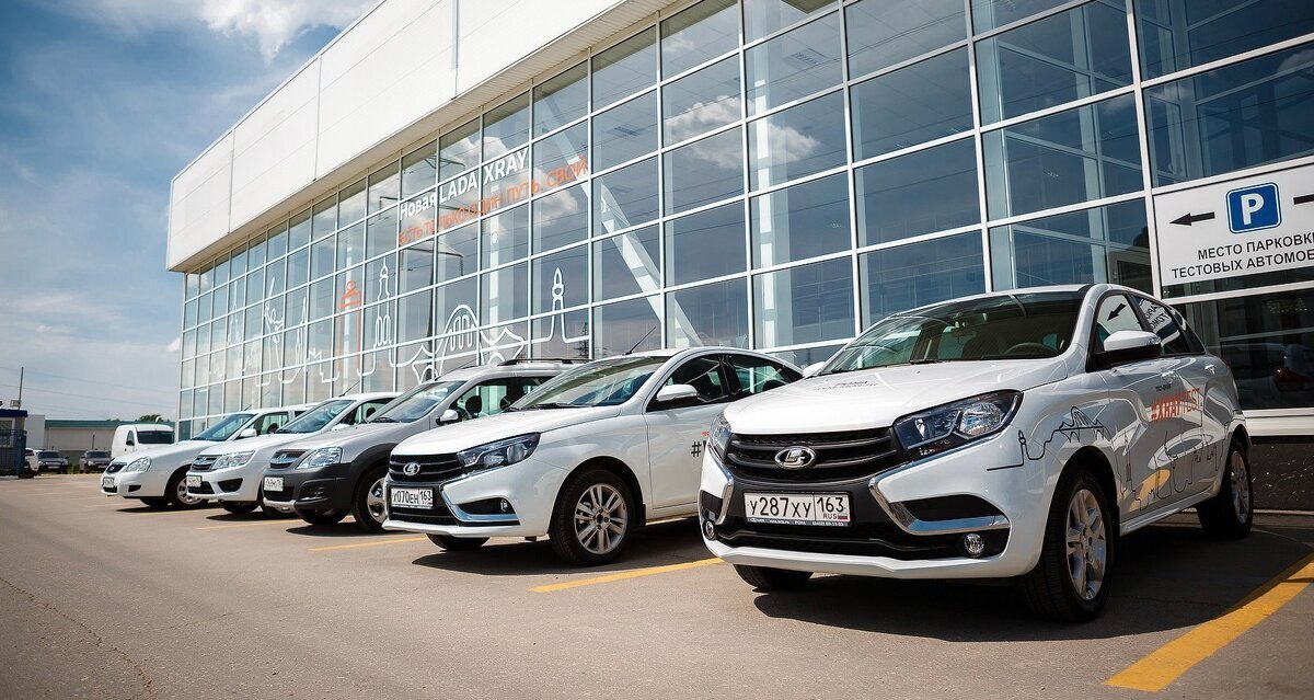   Даже в Москве сейчас есть автосалоны, которые за последний месяц не смогли продать ни одной машины.