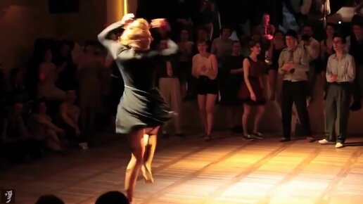 Видео Танцы В Платьях фото 6