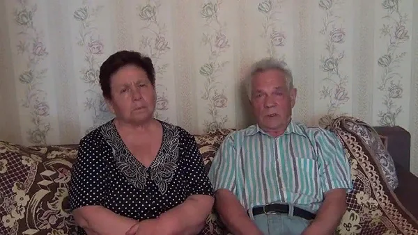 Родители Платошкина сейчас. https://spao.shortpixel.ai/client/to_webp,q_glossy,ret_img/https://ego-zhena.ru/uploads/nikolay-nikolaevich-platoshkin-zhena-i-deti-lichnaya-zhizn-3103.jpg