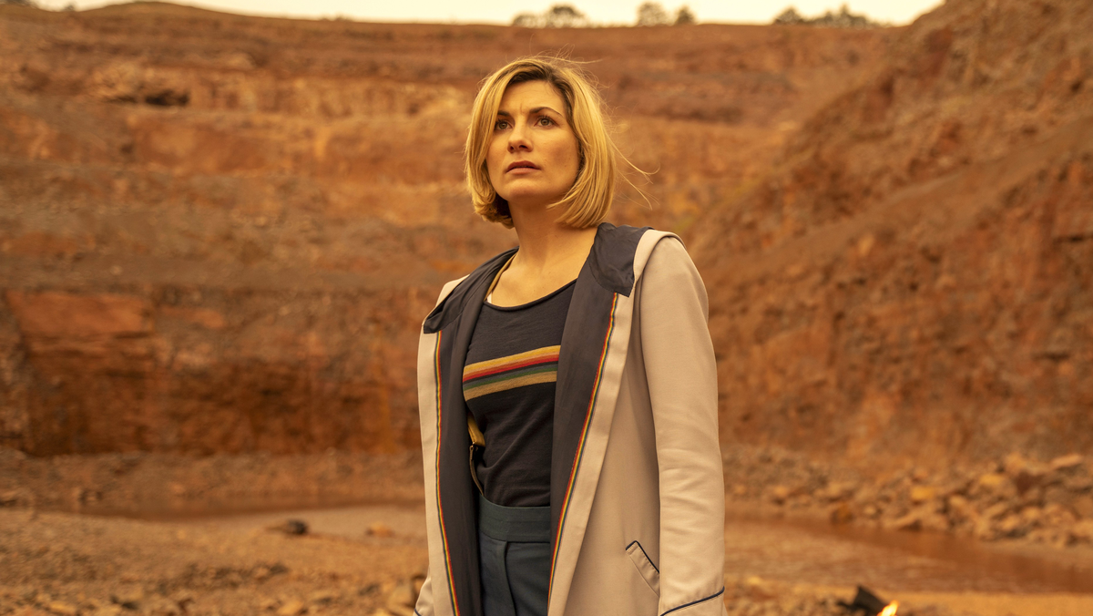 23 октября выйдет специальный эпизод «‎Доктора Кто» в честь столетия BBC. Он станет последним для Тринадцатого Доктора в исполнении Джоди Уиттакер, первой женщины в этой роли.