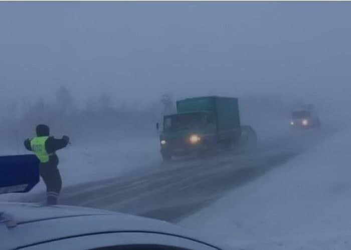    ГИБДД Оренбуржья рекомендует автомобилистам воздержаться от дальних поездок из-за непогоды Андрей Севостьянов