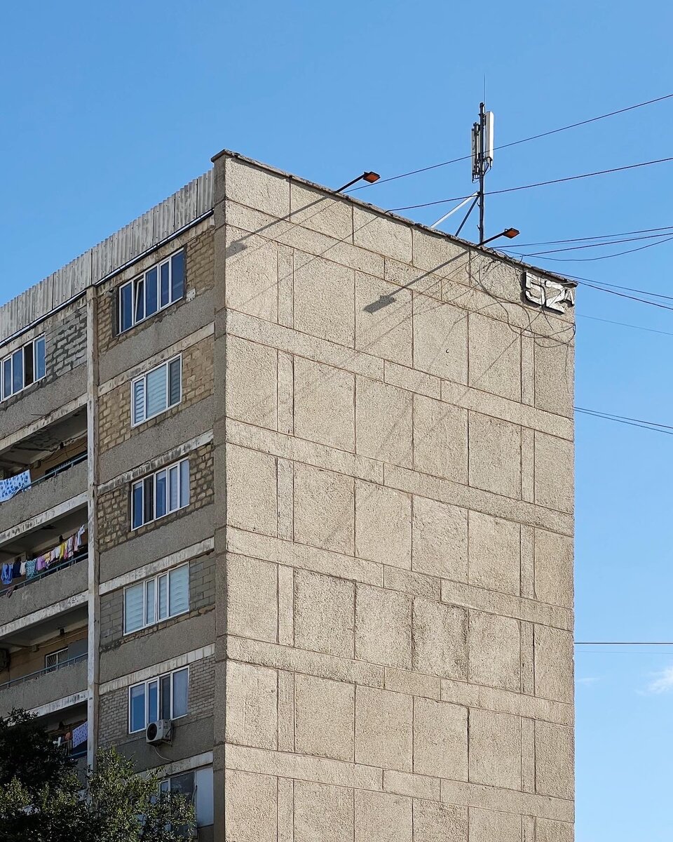 Дом 52А в 13 микрорайоне Актау.