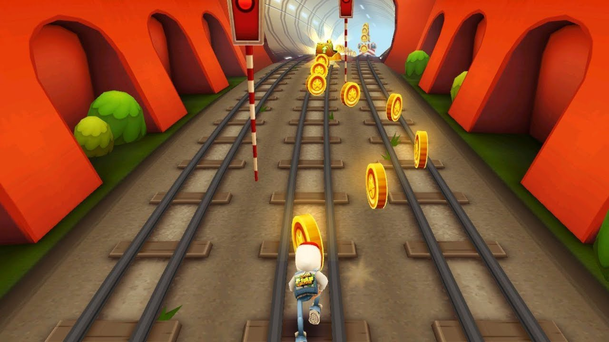 Надо игру такую найти. Игра Subway Surf. Игра сабвей сёрф 2012. Сабвей серф игры для детей. Игра бегалки Subway Surfers.