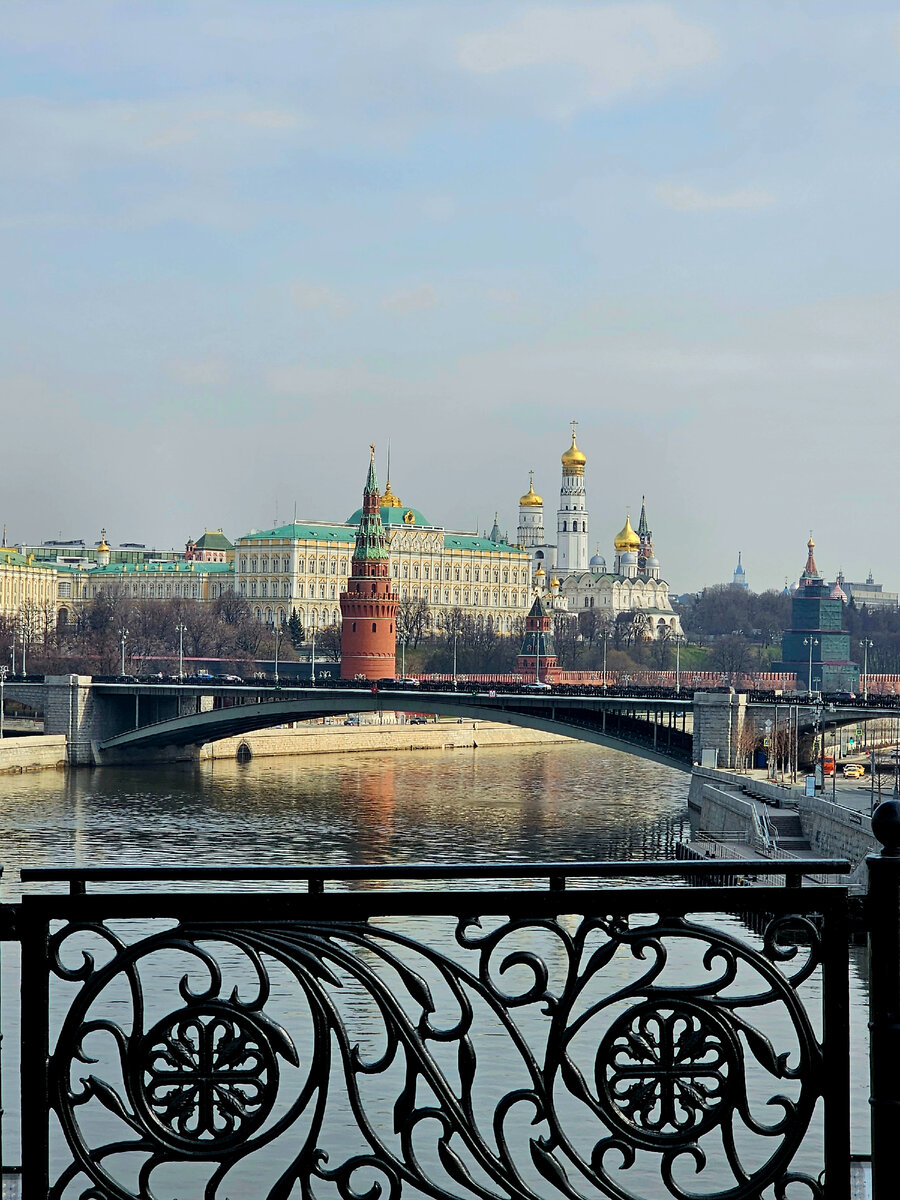 красивые места в москве весной для