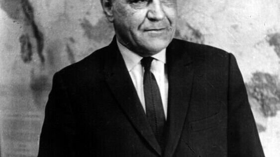     Глава региона напомнил, что в Тюменской области 16 апреля исполняется 114 лет со дня рождения Рауля-Юрия Эрвье. В честь него называется тюменская улица в Заречном микрорайоне. Об этом сообщил губернатор в своём telegram-канале.