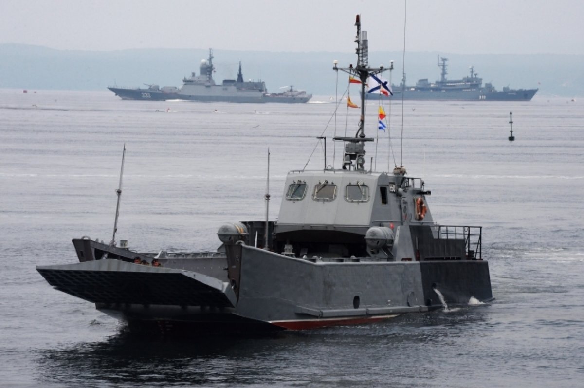    Катер ТОФ поразил крылатой ракетой корабль условного противника