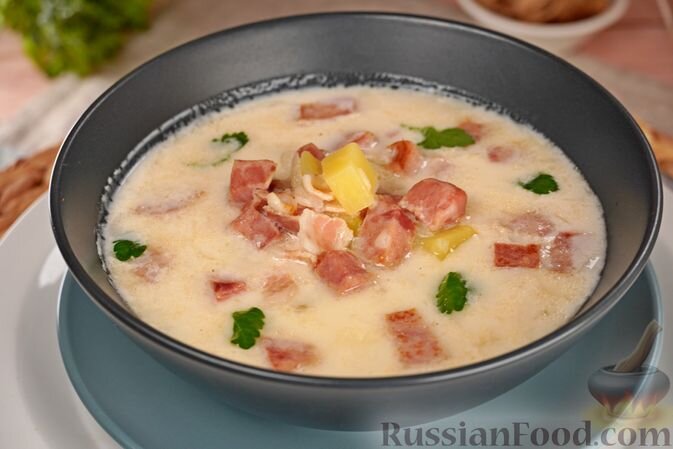 Сырный суп с беконом и брокколи