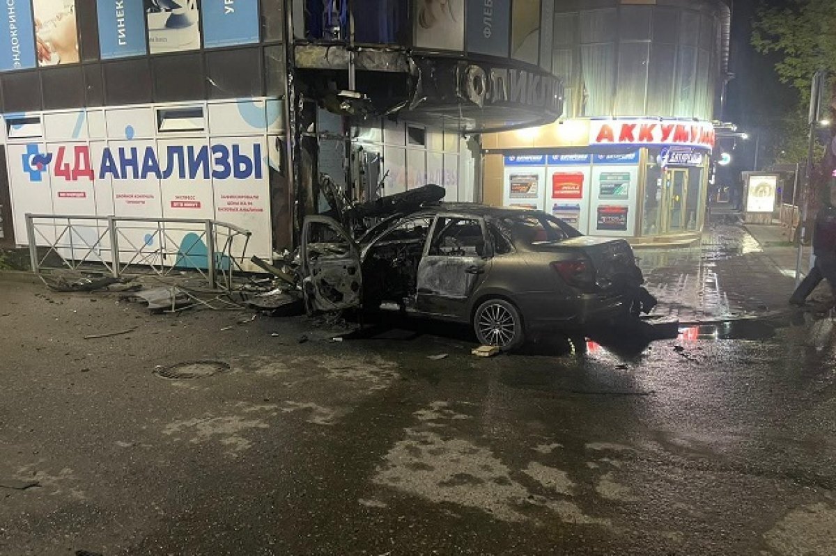    Водитель без прав спровоцировал ДТП с пожаром в Ессентуках