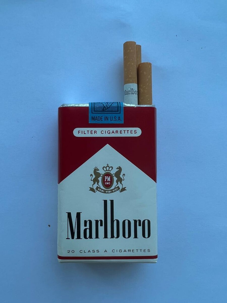 Легендарная марка. Мальборо Голд 100s. Сигареты Мальборо 100s. Сигареты Мальборо американские 90. Сигареты Мальборо из 90-х.