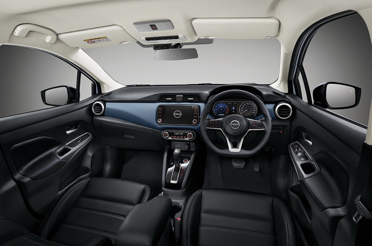    Интерьер топ-версии Nissan Almera VL   
Nissan