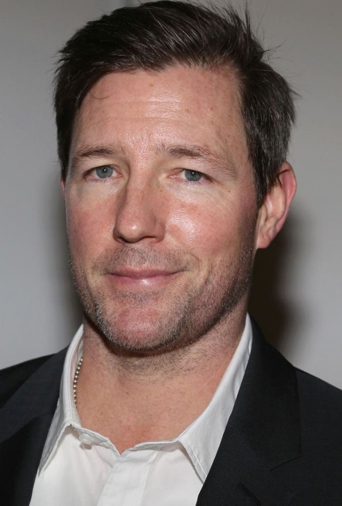 Эдвард Бёрнс - рядовой Ричард Райбен