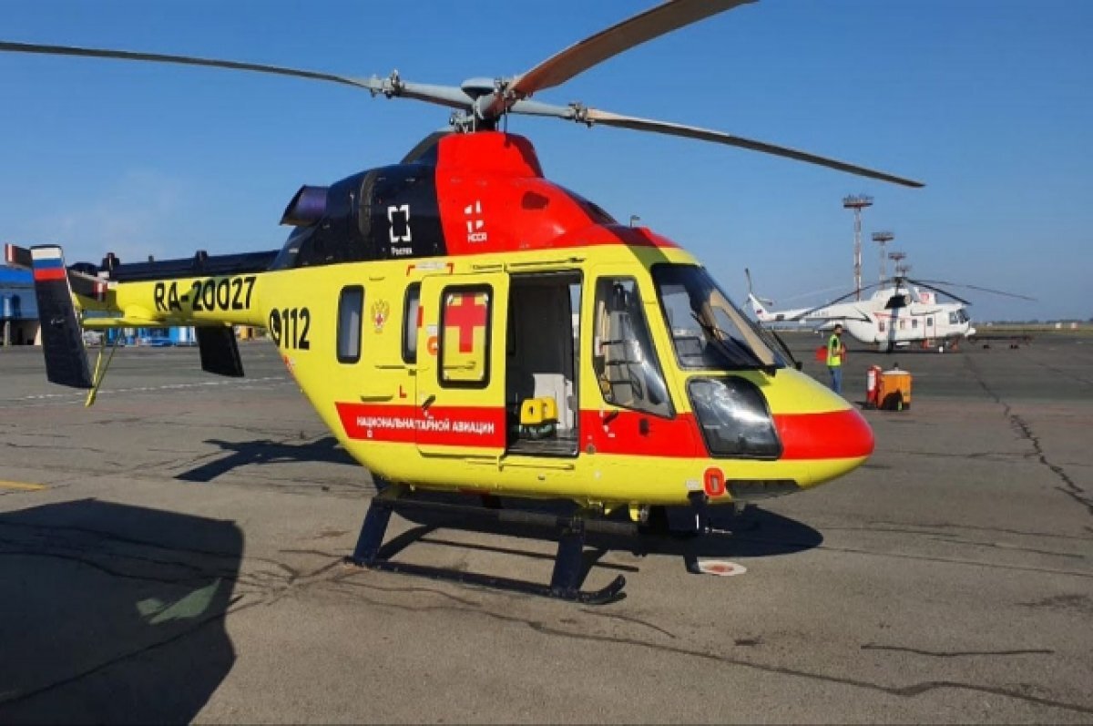    В Астраханской области после ДТП вертолет санавиации спас двух детей