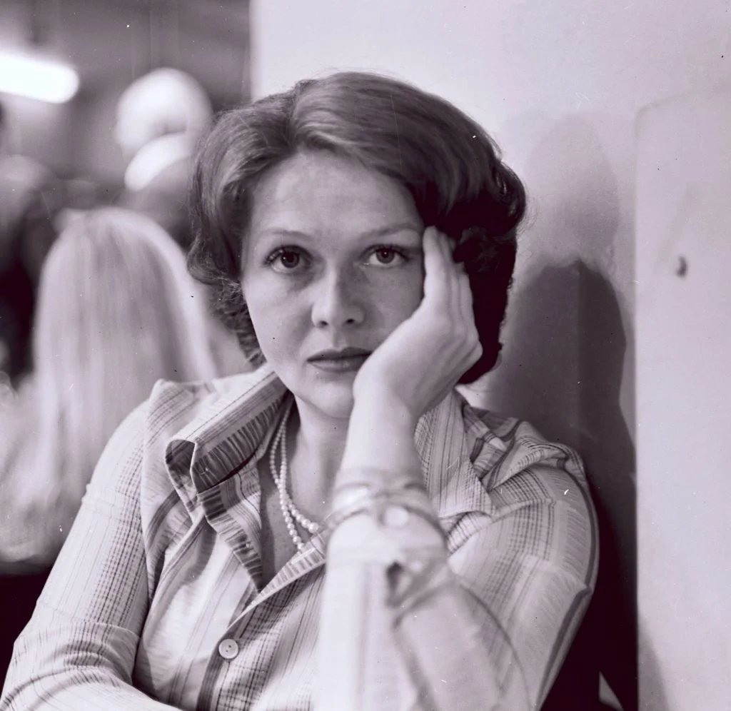 Звезда театра и кино Наталья Гундарева славилась не только талантом, но и популярностью у противоположного пола. 