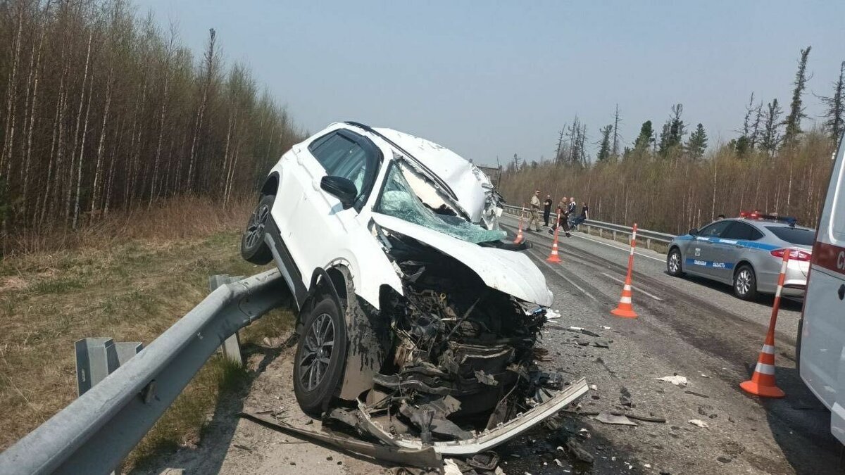     Водитель большегруза отвлекся и вылетел на встречку.