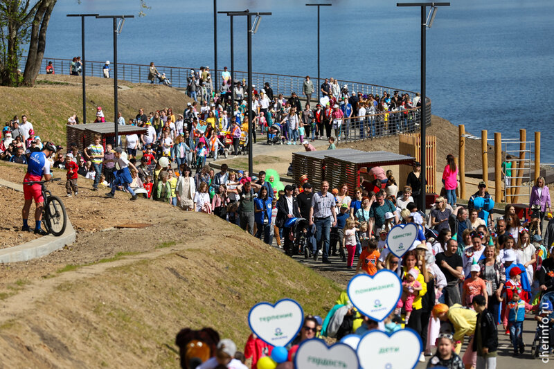    Сейчас в городе 301 тысяча жителей, в 2016 году было 318 тысяч. Об этом сегодня, выступая с ежегодным отчетом мэра на заседании Гордумы, рассказал Вадим Германов.
