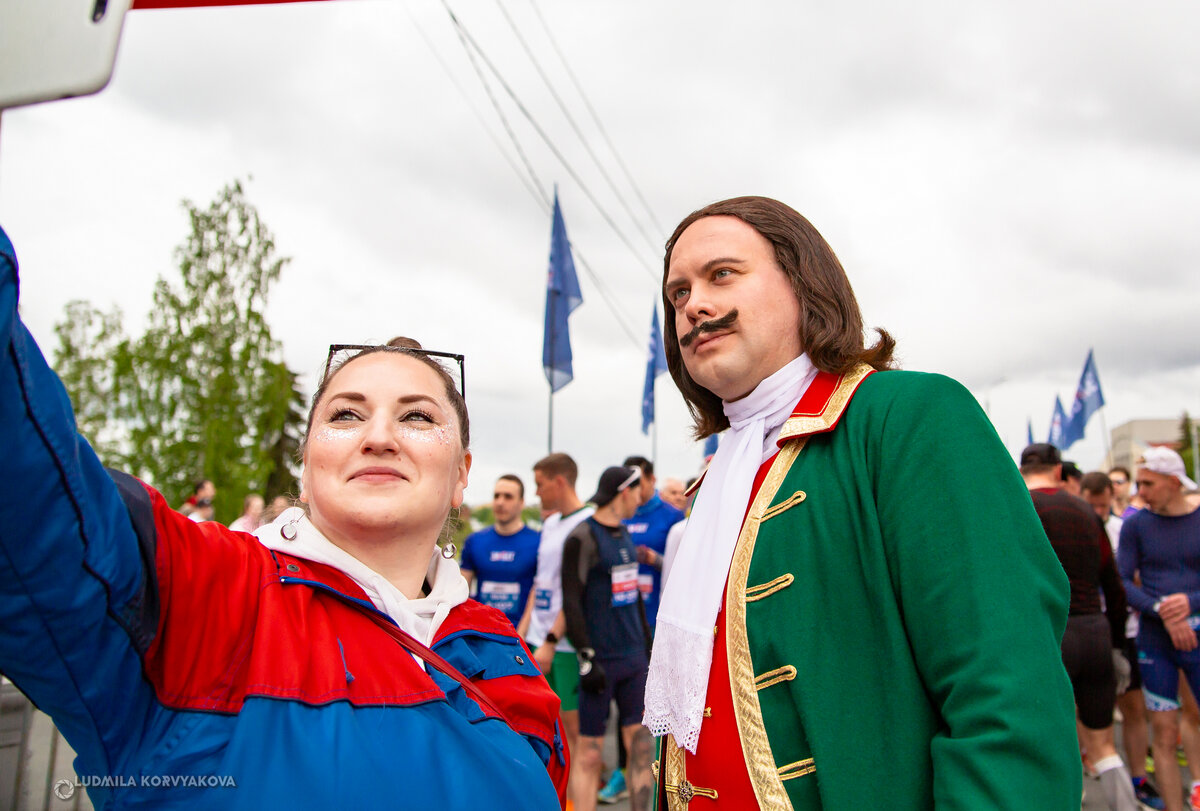    Мэр с палками, Пётр Первый и барабанный ритм – как прошёл полумарафон «ЗаБег.РФ» в Петрозаводске Людмила Корвякова