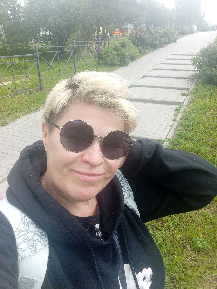 Очки спасение, маленько лицо корректирует неспатое