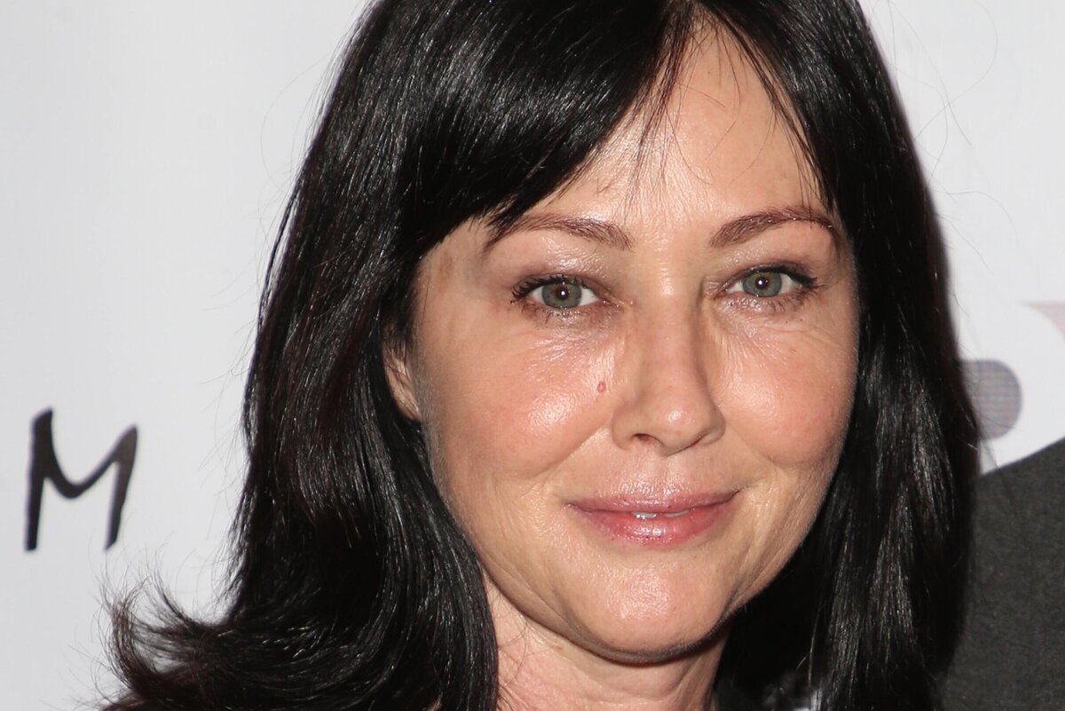     «Вот как выглядит рак»: звезда «Зачарованных» Шеннэн Доэрти о метастазах раковой опухоли