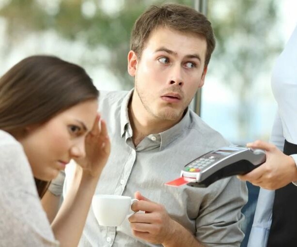 Переведи на карту, а я тебе наличкой отдам - и был таков или история ...