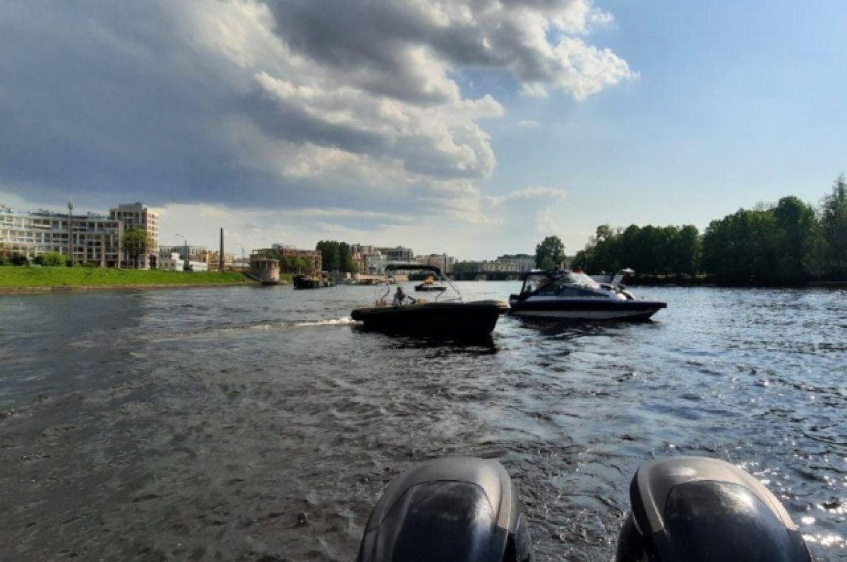    В список запрещённых для купания попали 22 акватории Петербурга