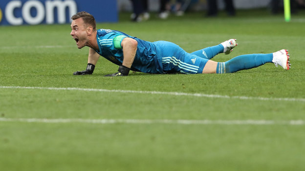    Игорь Акинфеев после победы над Испанией.Александр Федоров