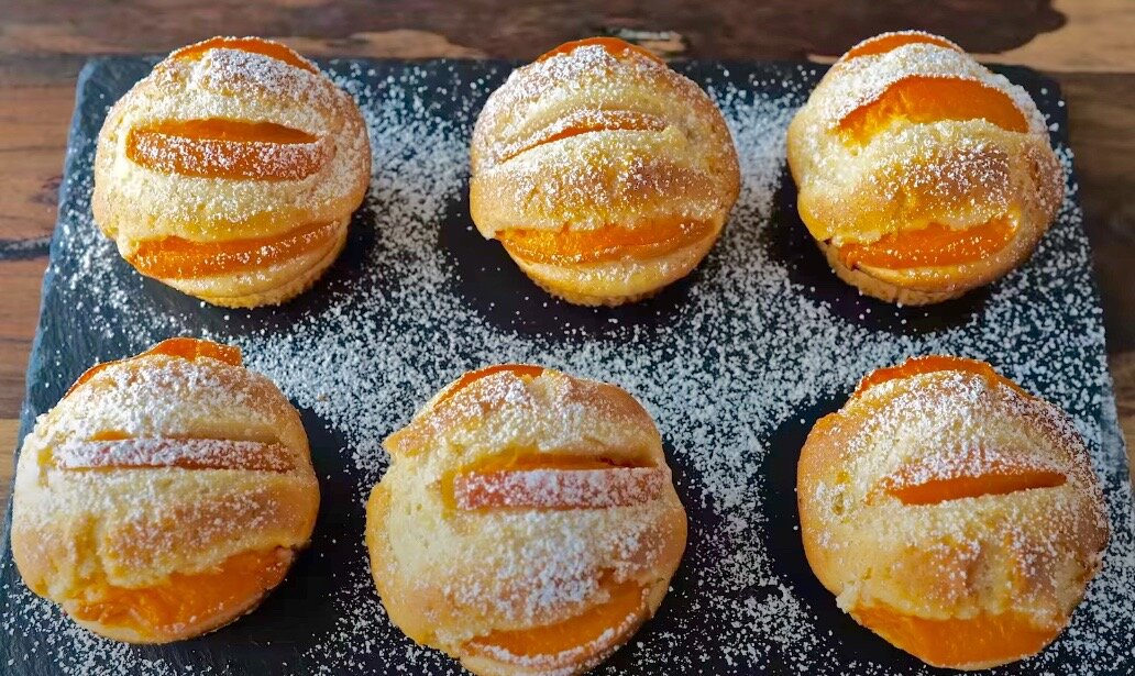 Кексы с абрикосами от кондитерской «Королева десертов».