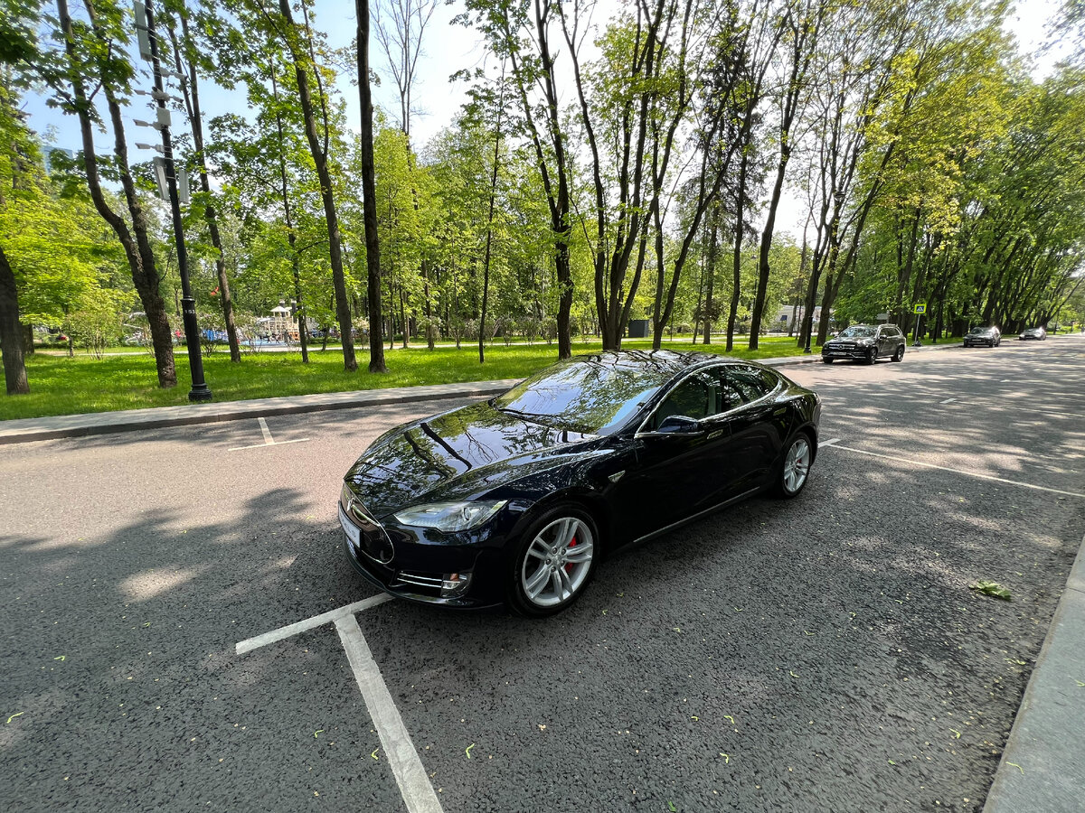 Тесла Модел S P85+, 2014 года с пробегом 81 300 км | GoGetCar | Дзен