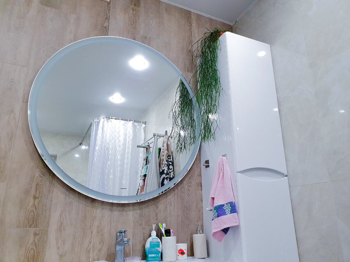 Санузел в доме - это просто уйма мест, до которых обычно руки не доходят