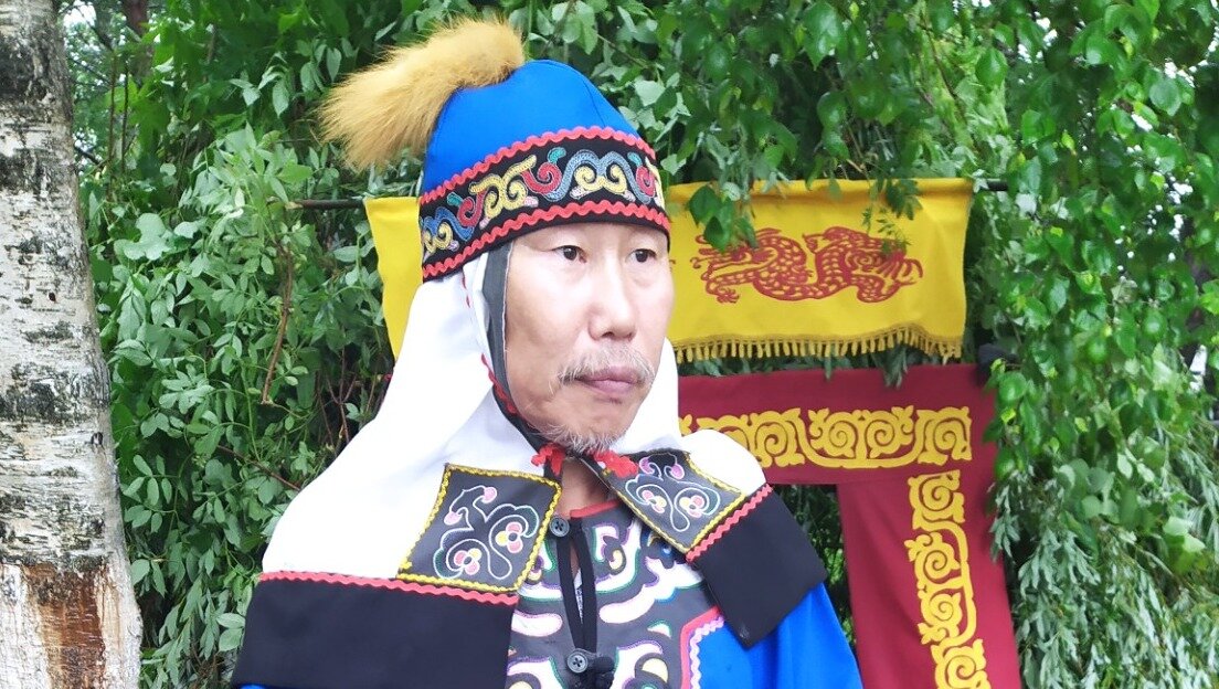     Местом проведения в этом году стала территория национального парка «Анюйский». На урочище Бихан в шестом семейном фестивале приняли участие жители Хабаровска, Комсомольска-на-Амуре, Хабаровского, Нанайского, Амурского и Комсомольского районов.