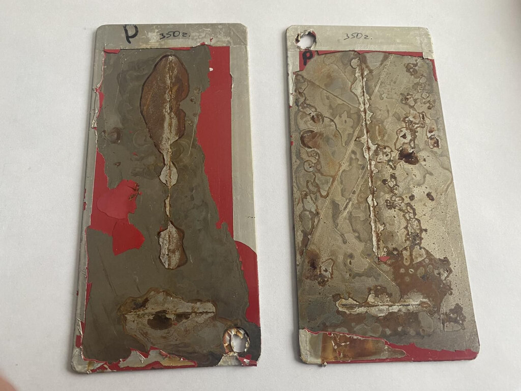 .Рис.1. Тест на коррозионную стойкость некачественно обезжиренной поверхности