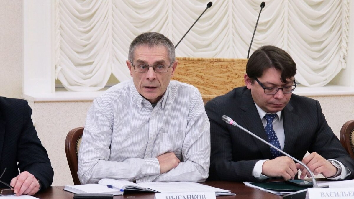     Политолог Анатолий Цыганков рассказал нашему изданию, кто может заменить главу Петрозаводска Владимира Любарского во время его службы на СВО.