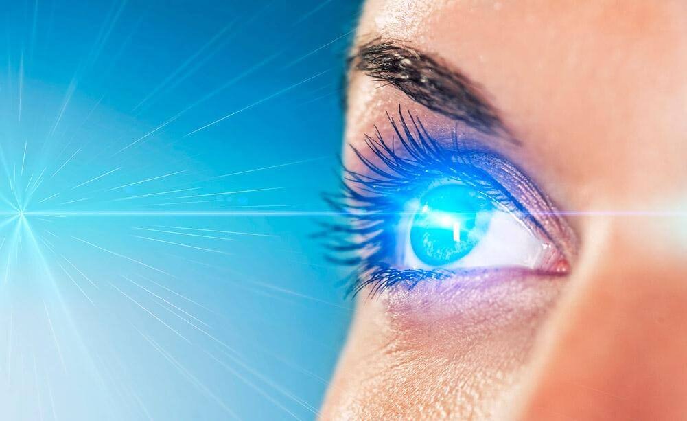    Ультрафиолет поражает сетчатку глаза