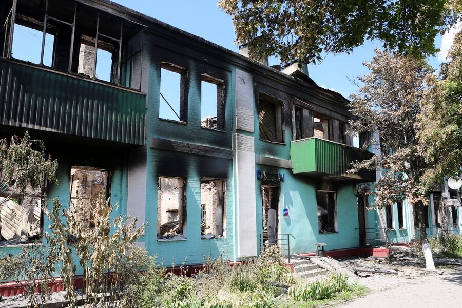    Разрушенное от обстрелов ВСУ здание в Шебекино © Николай Гынгазов/ТАСС