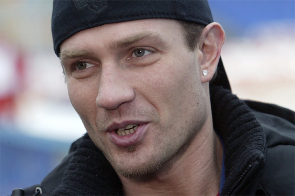    Роман Костомаров.