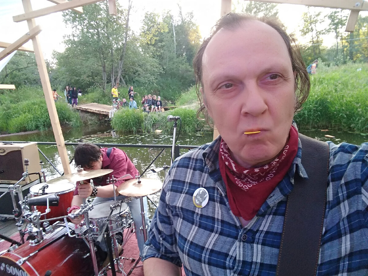 Собаки Качалова на сцене Плот