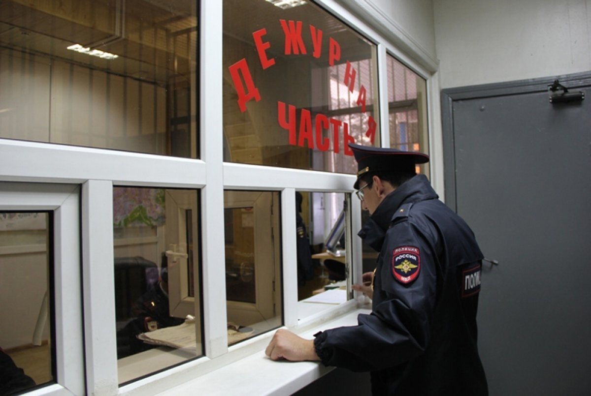    В Майкопе задержали подозреваемого в краже денег из автомобиля