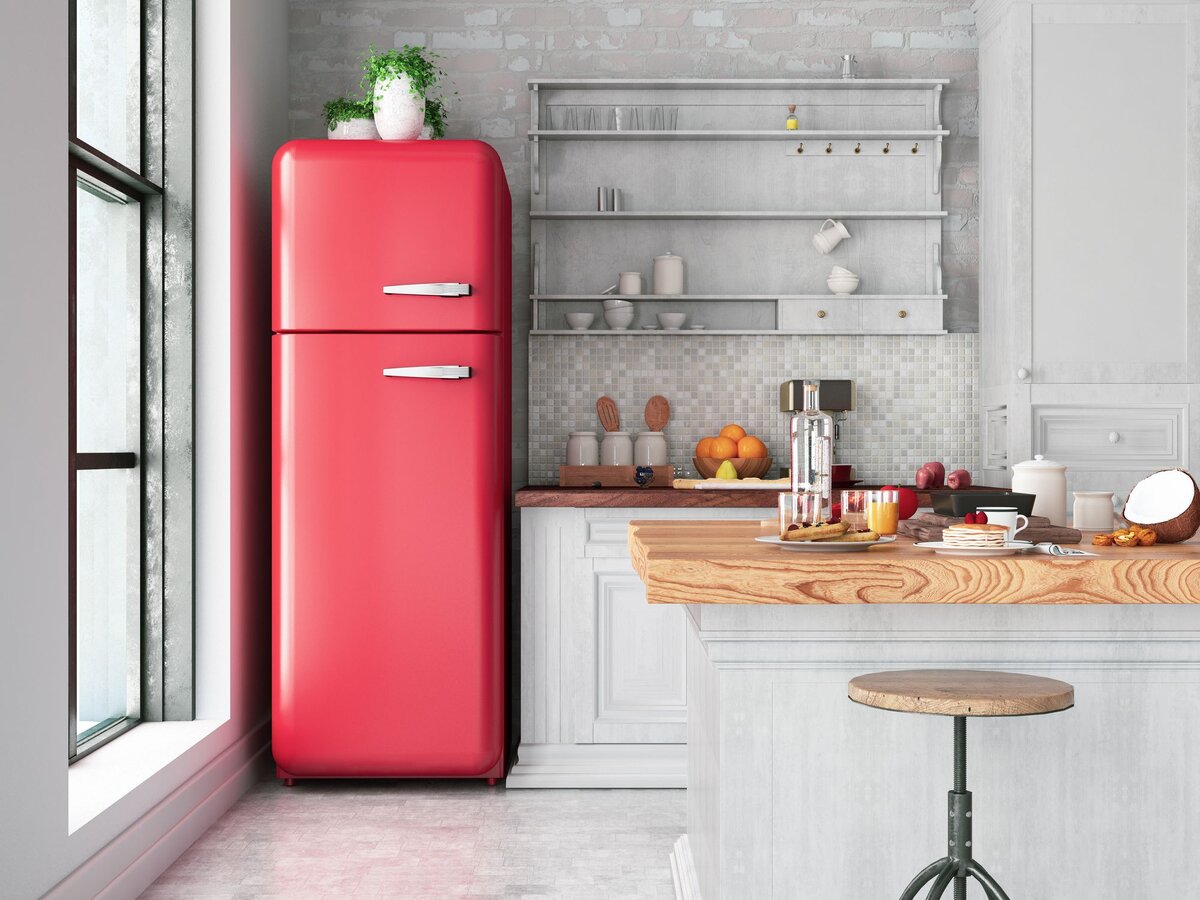 красный холодильник в интерьере лофт