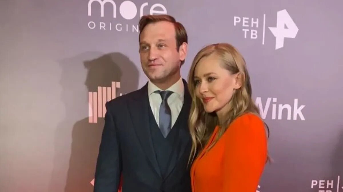 Михаил Тройник и Юлия Пересильд. Фото: кадр из видео