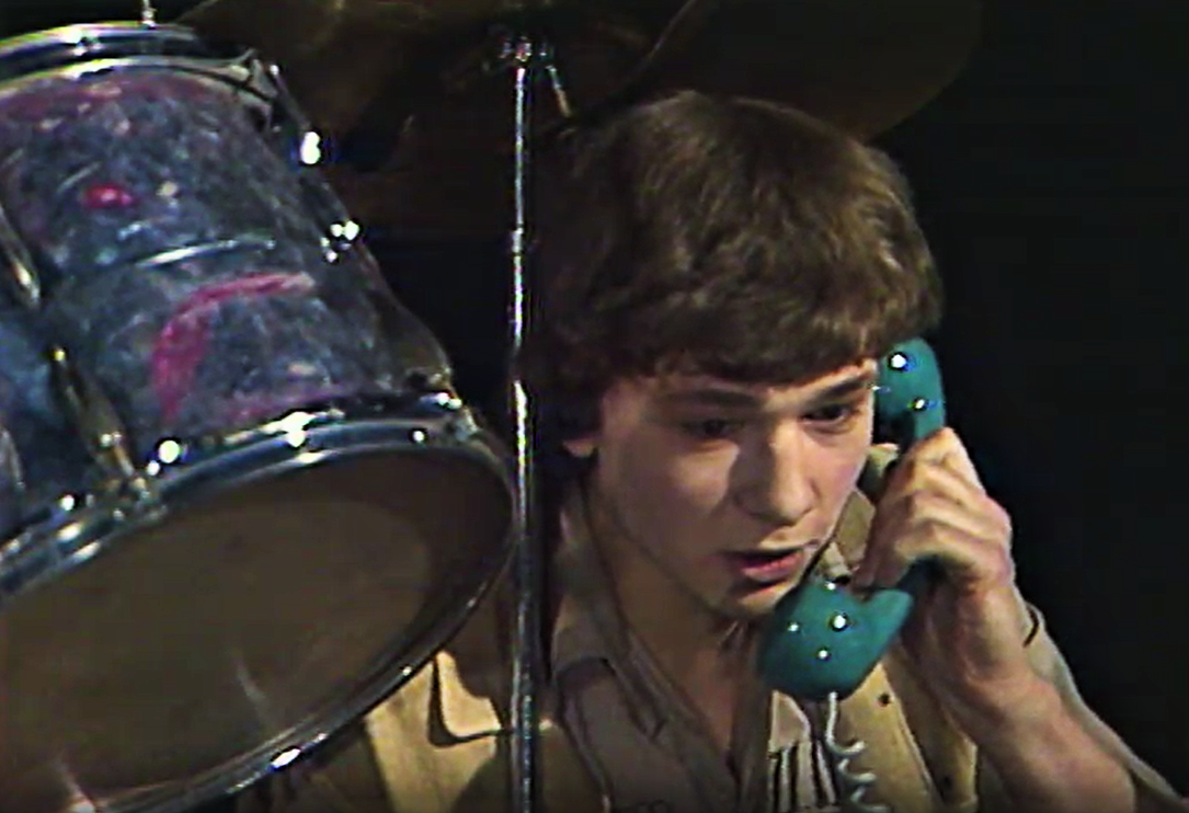 Кадр из телеспектакля "Июнь, Москва, Чертаново" (1983)