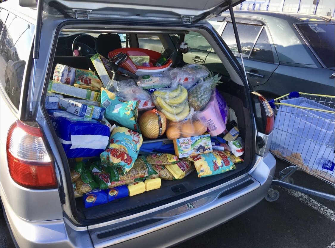 На фото машина не моя, но домой я приезжала почти так же)