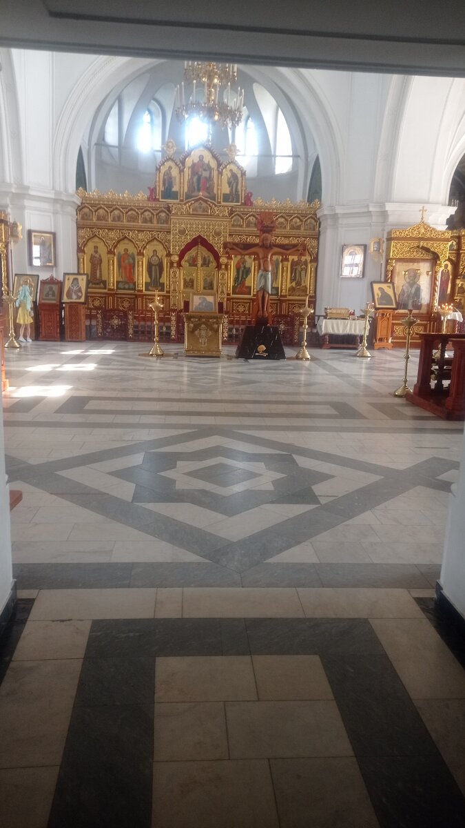 В храме установили копию Годеновского Креста