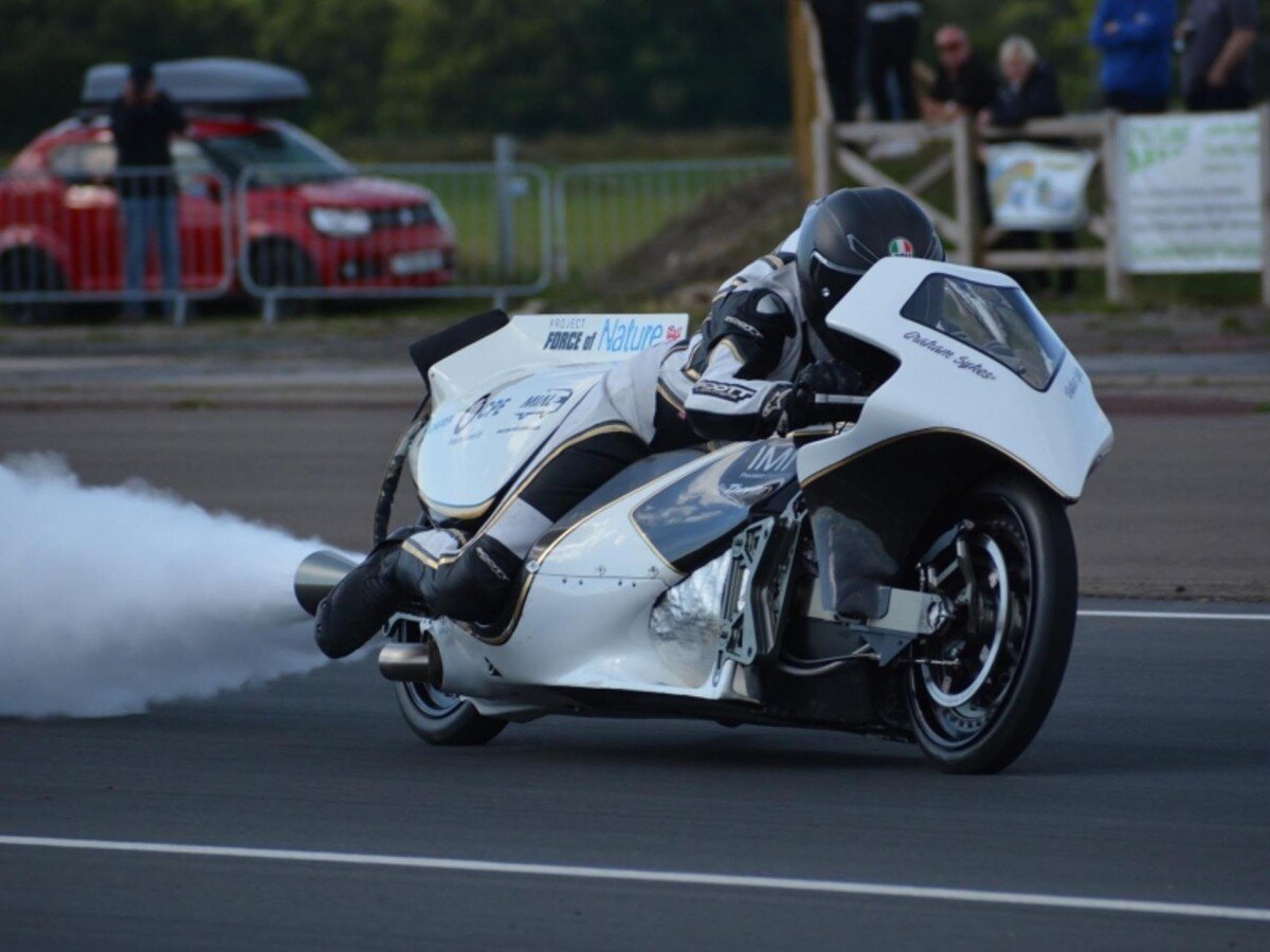    Мотоцикл на паровой тяге установил новый мировой рекорд скорости