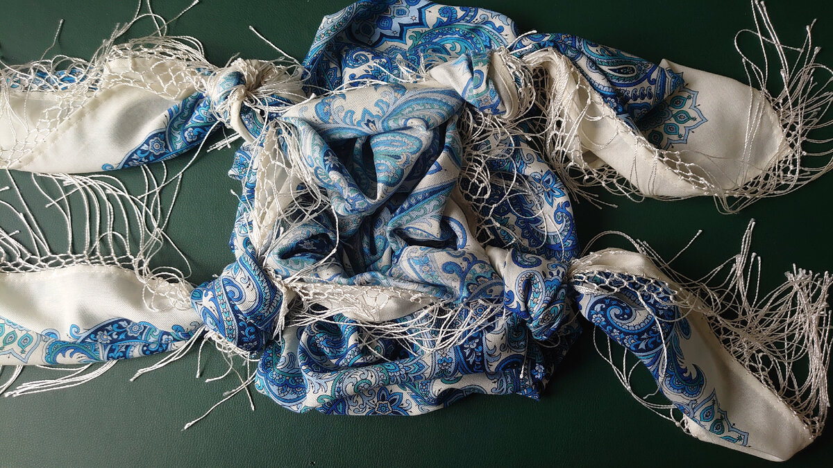 Как завязать павловопосадский платок. Фото автора