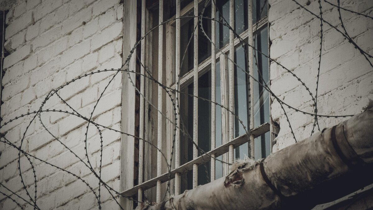     Ухудшение состояния здоровья и отсутствие медпомощь в СИЗО — о чем рассказали адвокаты сразу двух фигурантов уголовного дела одного из крупнейших предпринимателей КМВ, передает корреспондент NewsTracker.