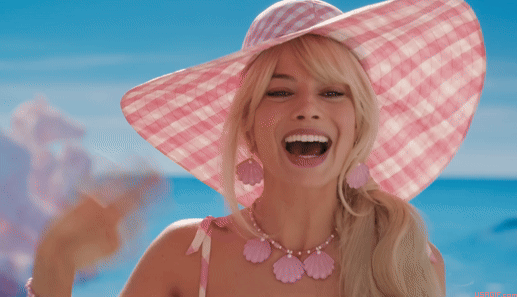 Источник: https://usagif.com/barbie-gifs/