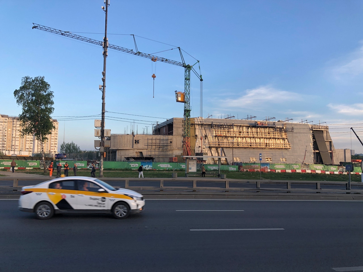 Всего несколько месяцев остается до открытия участка продления Солнцевой линии московского метро от «Рассказовки» до «Аэропорта Внуково».-43