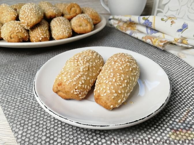 банан, масло растительное, сметана, сахар, мука, разрыхлитель, кунжут