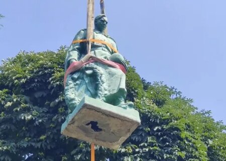    На родине полицаев продолжают войну с памятниками, посвящёнными Великой отечественной войне