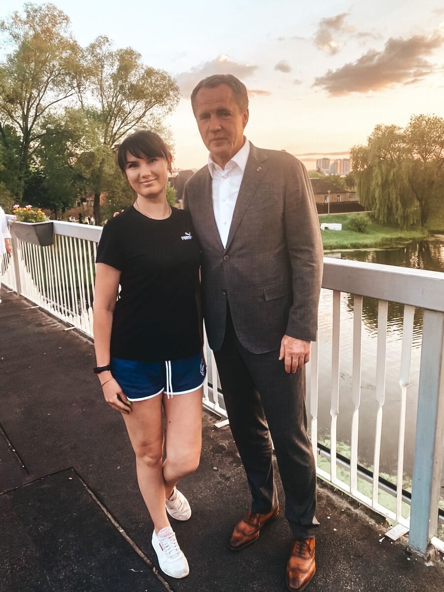 Фото с губернатором Белгородской области Вячеславом Гладковым. Сделано 17.07.2023 г. Личный архив. 